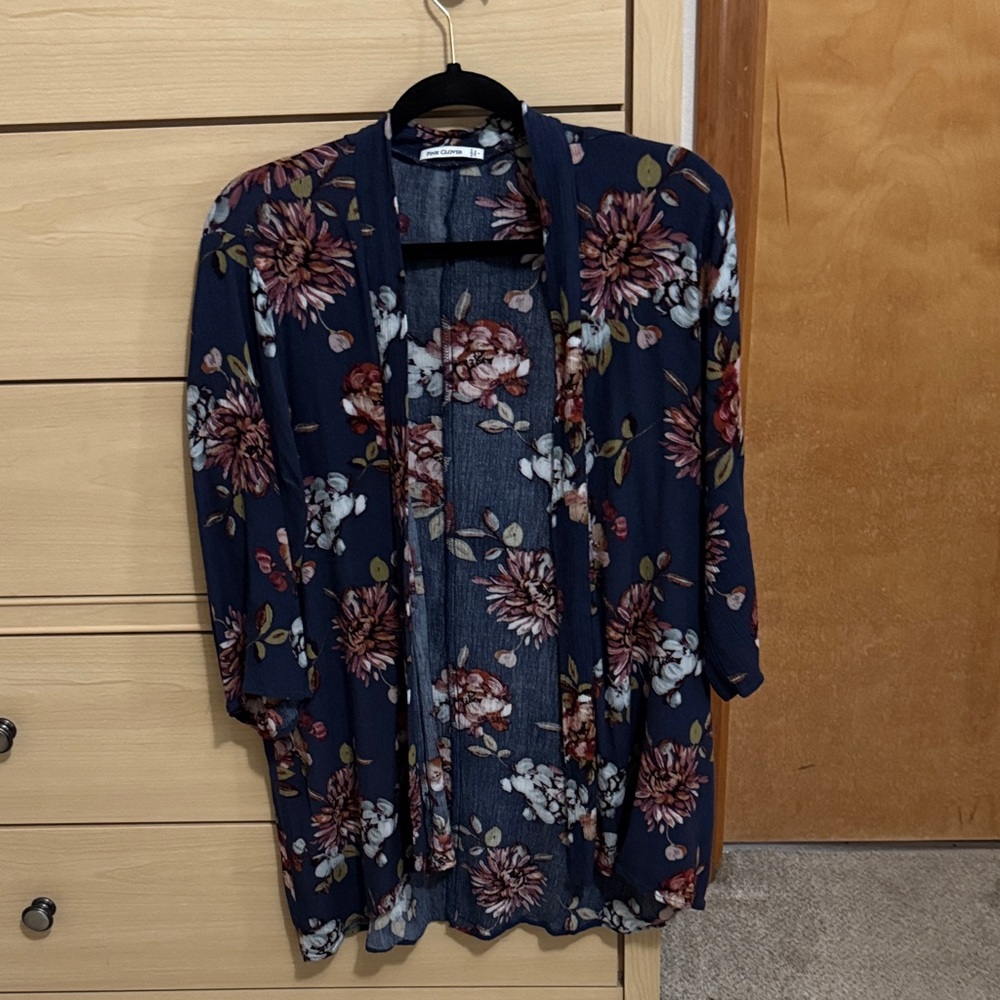 Pink Clover cover up Shirt with Floral Pattern